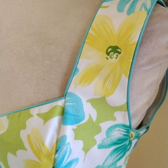 Pierre Cardin Floral Dress - Picture 4 of 8